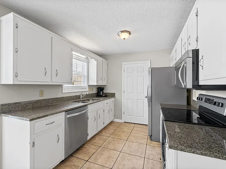 3269 Tabby Dr — Photo 10