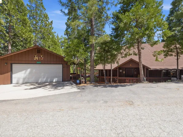 24255 Black Oak Ct, Mi Wuk Village, CA 95346