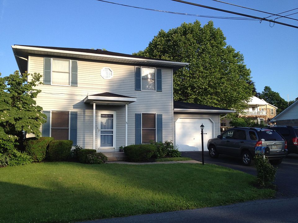 2nd image of 31 N Cedar St