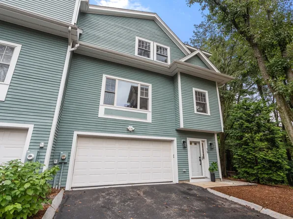 79 Beecher Pl #5, Newton Center, MA 02459