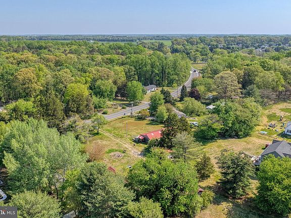 3rd image of 3448 Irish Hill Rd