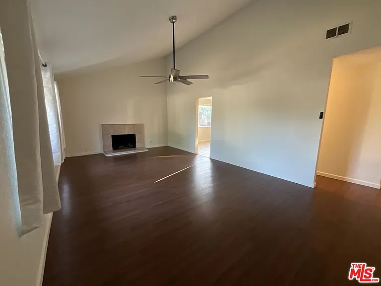 243 S Sutter St — Photo 2
