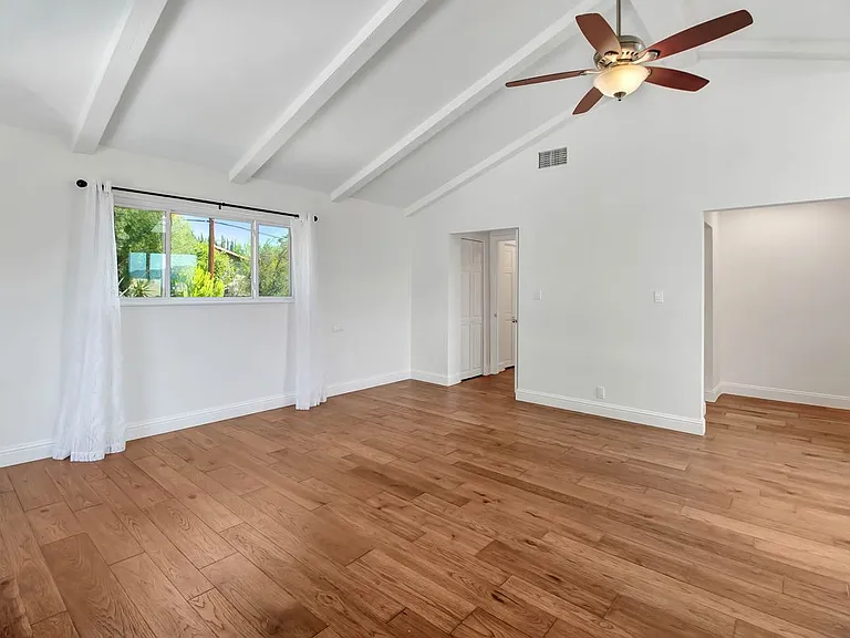 2401 Olive Ave — Photo 8