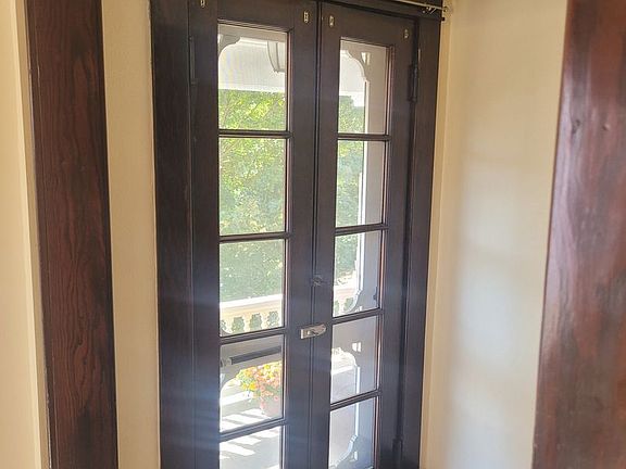 4th image of 417 N L St #1-02