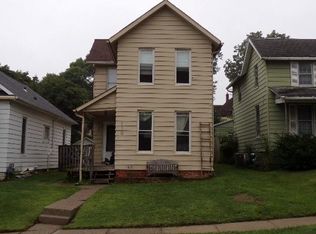 110 E 9th St, Muscatine, IA 52761