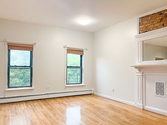 4th image of 161 Gates Ave APT 4
