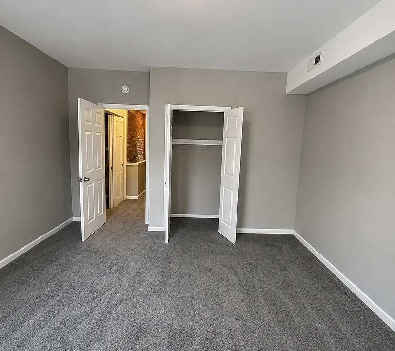 411 N Luzerne Ave