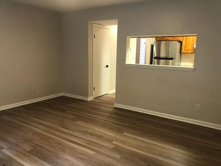 3884 Staffordshire Ln — Photo 11