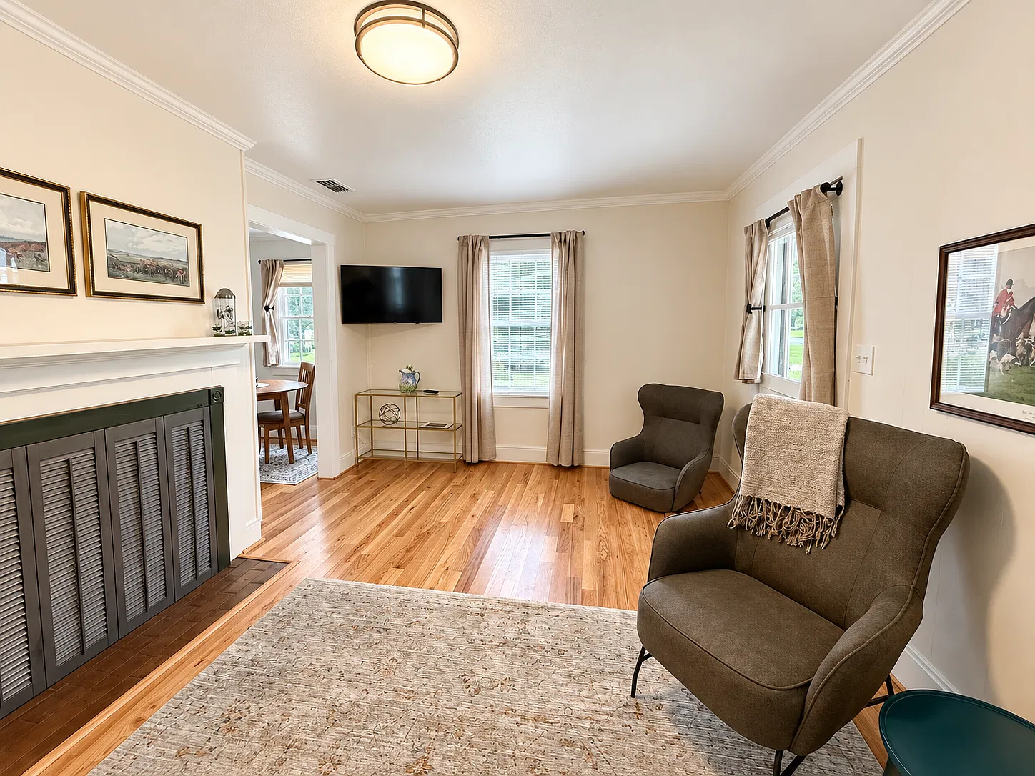 2 bed, 1046 sqft, $2,200 — Photo 3