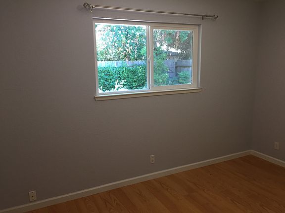 5th image of 2705 Portage Bay