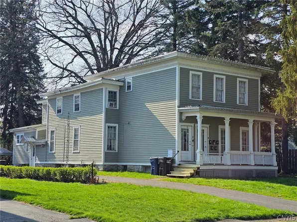 802 Turtle St, Syracuse, NY 13208