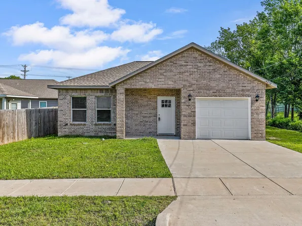 4210 Park St, Greenville, TX 75401