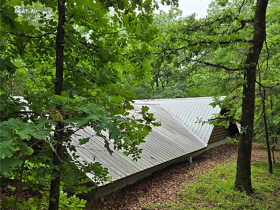 2nd image of 457 Thompson Ln