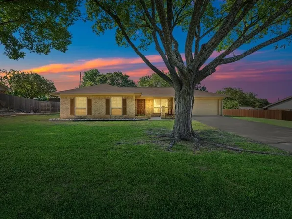 104 David Reese Dr, Lorena, TX 76655