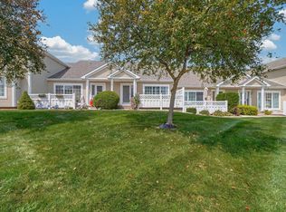 15420 Walnut Hills Dr, Urbandale, IA 50323