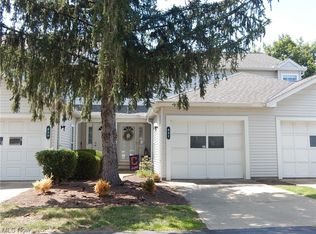 841 Overlook Ridge Dr, Cleveland, OH 44109