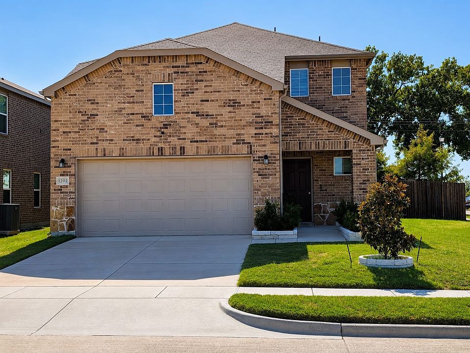 1st image of 1202 Lavaca Dr