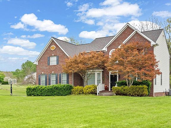 2nd image of 7 Noah Ct