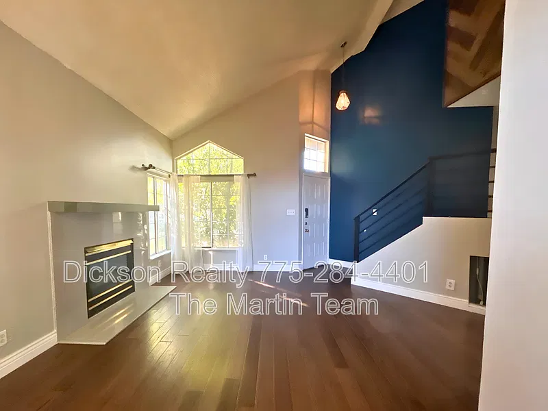 3 bed, 2.5 bath, 1607 sqft, $2,850 — Photo 3