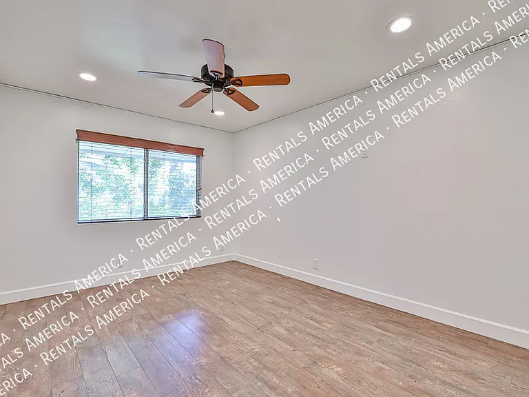 1107 W Osborn Rd #206 — Photo 9