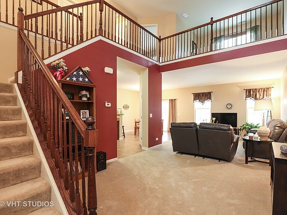3rd image of 512 S Jade Ln