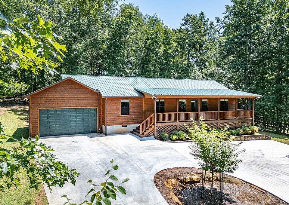 2nd image of 360 Sandra Ln