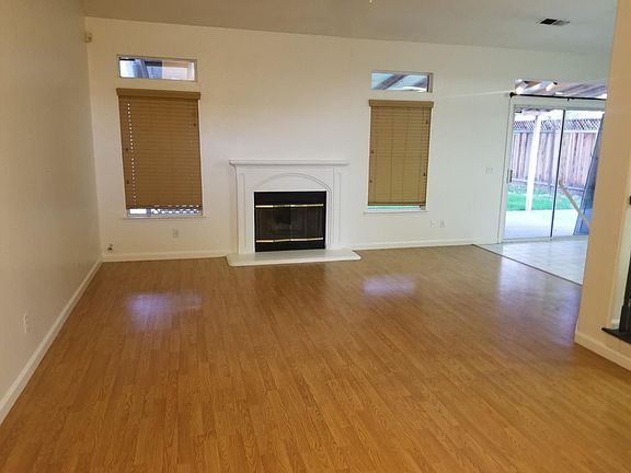 2nd image of 330 Stonewood Dr
