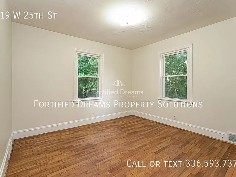 319 W 25th St — Photo 14