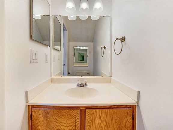 5th image of 1529 Casa Park Cir