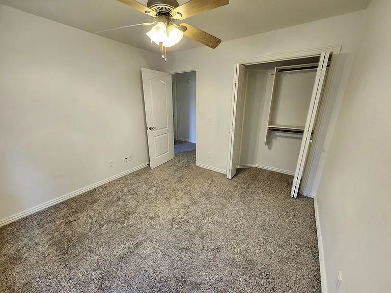 790 W Breeze Cv — Photo 18
