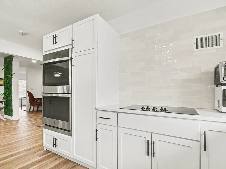 Harter Heights Place — Photo 6