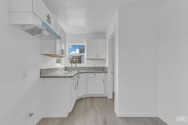 1233 Woodrow Ave #1233 — Photo 10