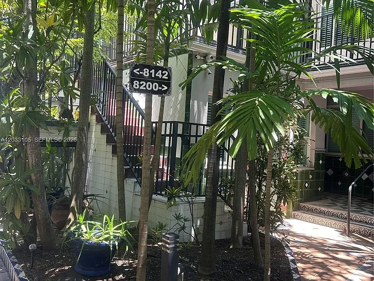 8200 Byron Ave #3 — Photo 1