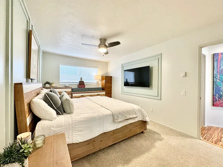 1247 Oliver Ave — Photo 9