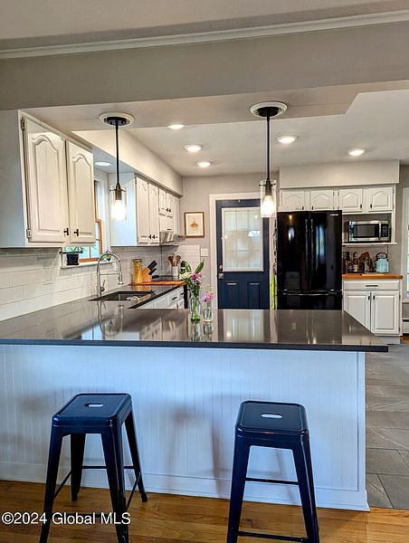 4th image of 159 Cottage Avenue