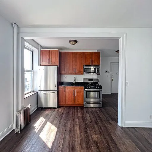 2478 Arthur Ave #9 — Photo 1