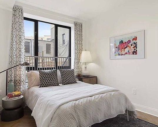 4th image of 735 Bergen St #3B
