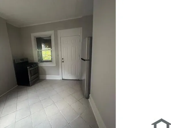 287 Dover St #2, Bridgeport, CT 06610