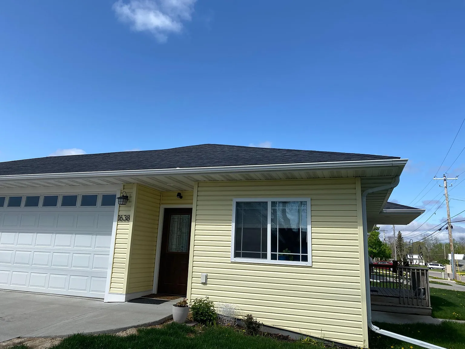 4 bed, 2.5 bath, 2200 sqft, $1,850 — Photo 2