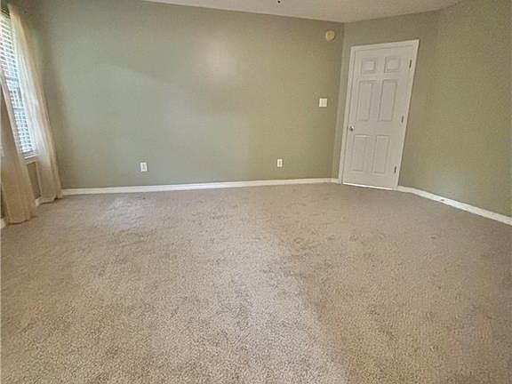 5th image of 1765 Donham Dr