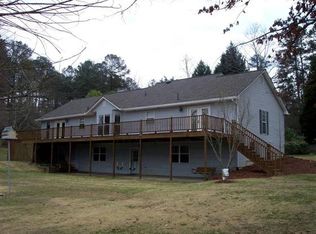 340 Roberts Point Rd, Jackson, GA 30233