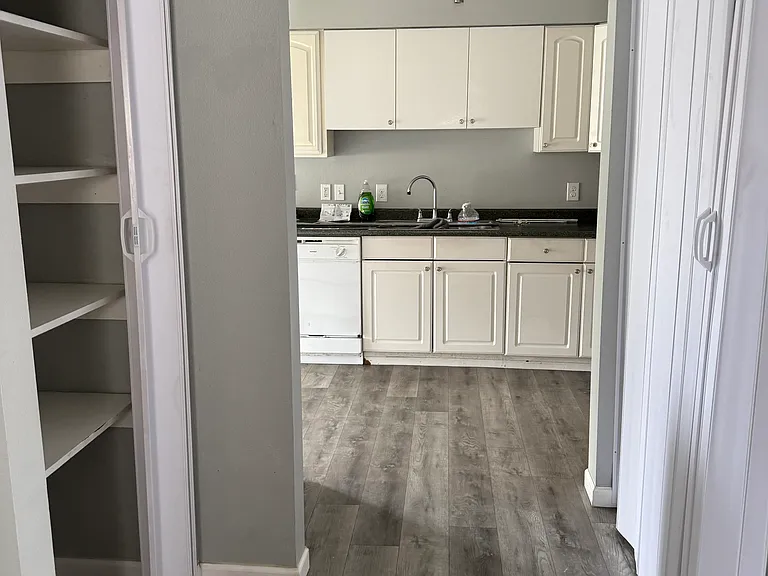 620 Fremont St — Photo 13