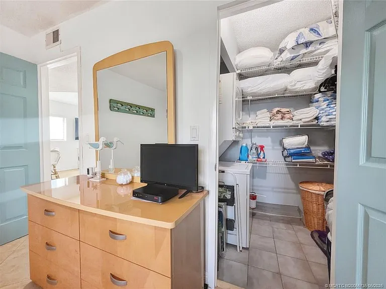 10102 S Ocean Dr #401A — Photo 18