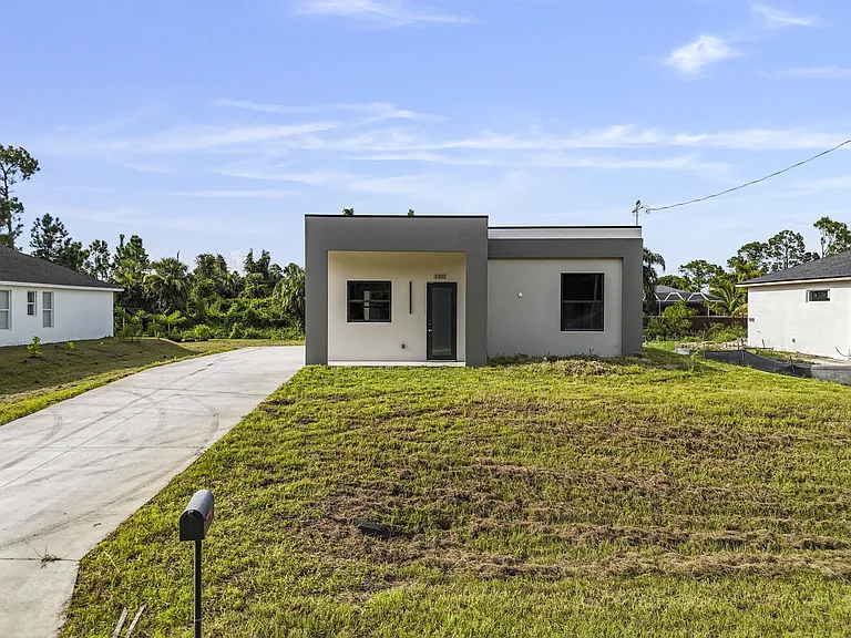 3302 56th St W — Photo 22
