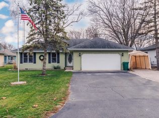 319 W Cermak Rd, Braidwood, IL 60408