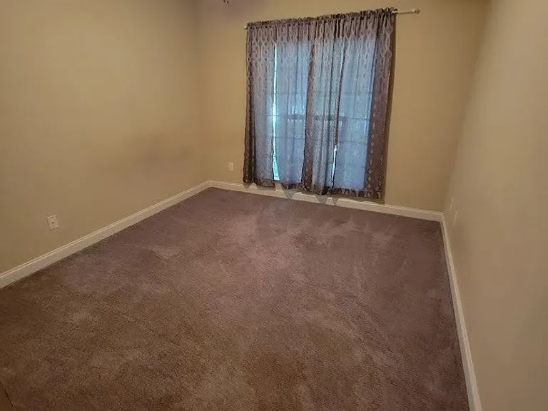 236 Ashland Oaks Dr — Photo 5