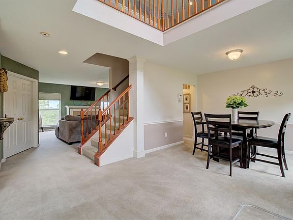 2nd image of 1076 Arbor Springs Dr