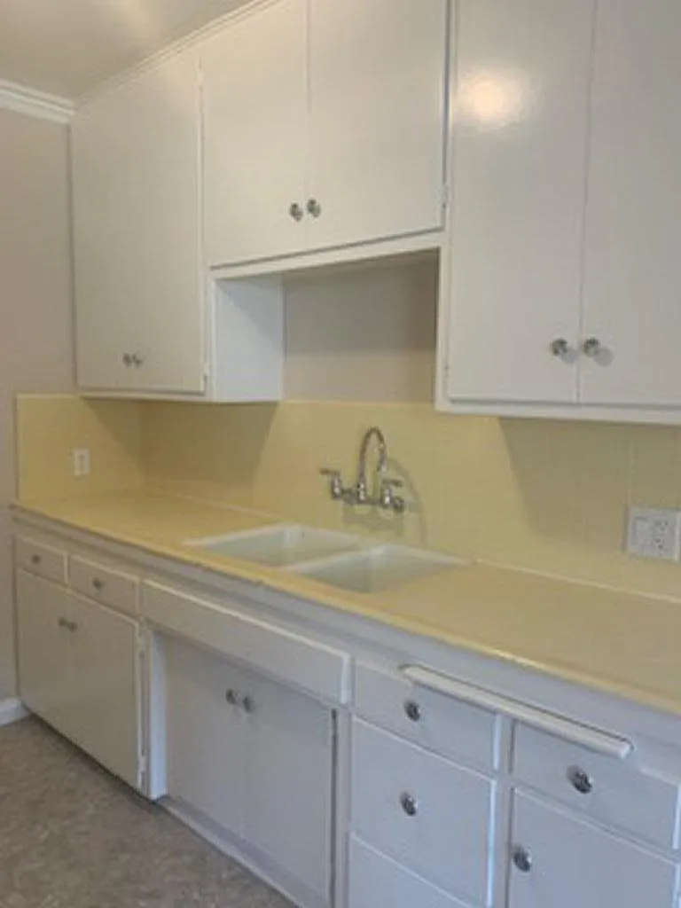 2 bed, 900 sqft, $2,595 — Photo 4