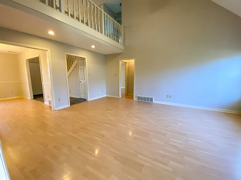8294 Floral Springs Dr — Photo 7