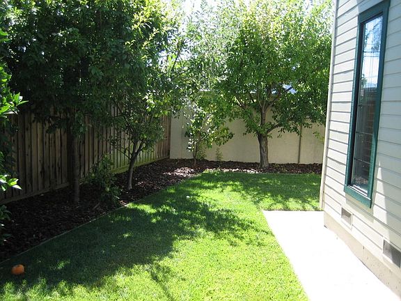 3rd image of 10618 N Blaney Ave